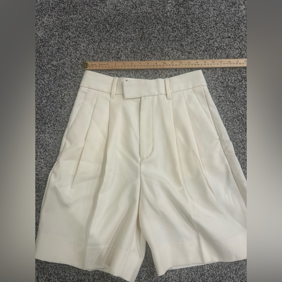 Banana Republic Women’s Pleated Dress Shorts Cream Size 4 NWT - Picture 7 of 8